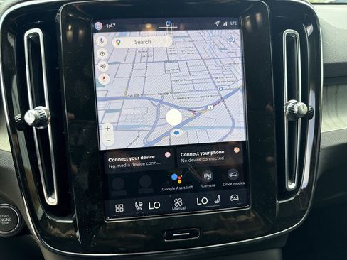 New 2026 Volvo XC40 B5 Core image 11