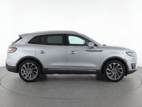 Used 2020 Lincoln Nautilus Reserve w/ Equipment Group 201A FWD image 8