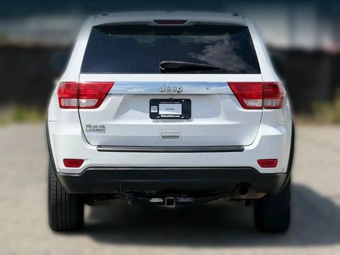 Used 2013 Jeep Grand Cherokee Laredo AWD/4WD image 4