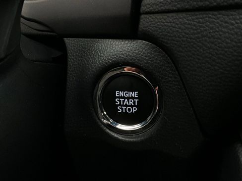 Used 2025 Toyota RAV4 XLE image 29