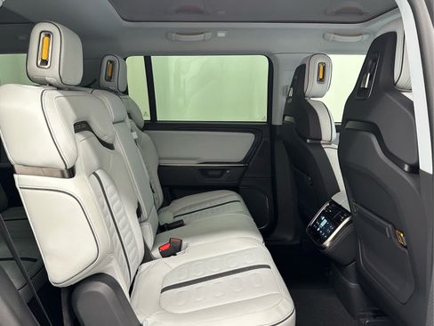 Used 2025 Rivian R1S Adventure AWD/4WD image 22