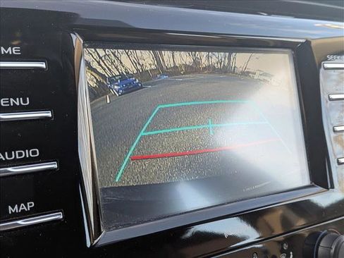 Used 2020 Toyota Camry LE image 15