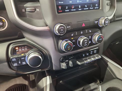 Used 2020 RAM 1500 Big Horn AWD/4WD image 9