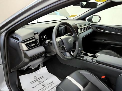 Certified 2025 Toyota Camry SE image 15