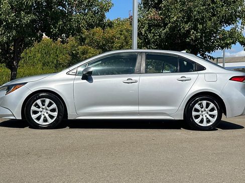 Used 2024 Toyota Corolla LE FWD image 7