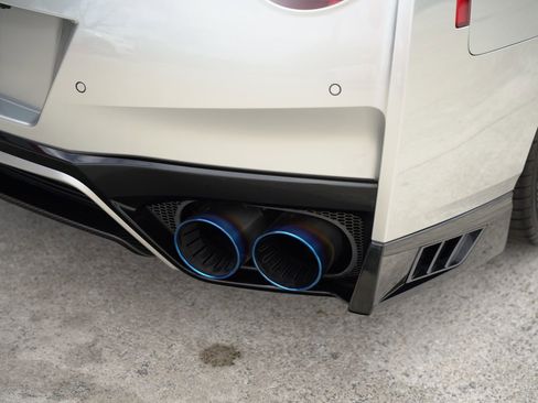 Used 2023 Nissan GT-R Premium w/ Floor Mat Package image 13