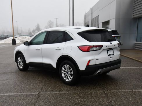 Used 2022 Ford Escape SE w/ Cold Weather Package image 4