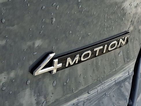 New 2026 Volkswagen Atlas Cross Sport SEL R-Line image 19