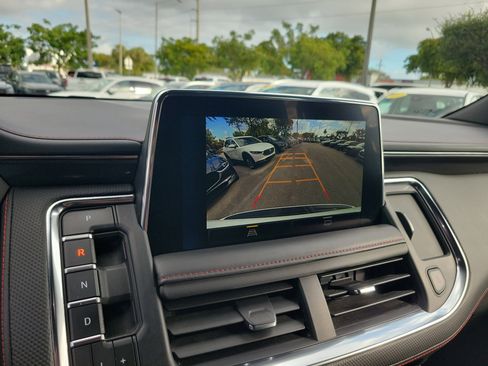 Used 2024 Chevrolet Suburban RST image 18