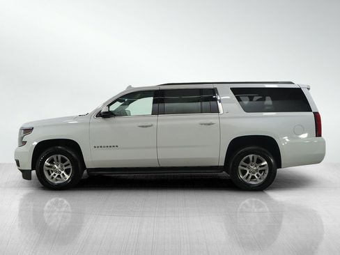 Used 2019 Chevrolet Suburban LT image 2