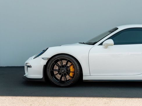 Used 2014 Porsche 911 GT3 RWD image 21
