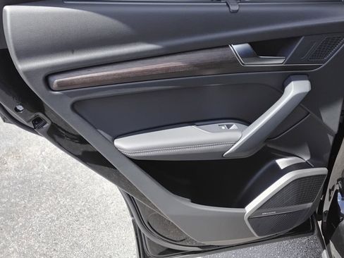 Certified 2024 Audi Q5 e Premium Plus w/ Premium Plus Package image 20