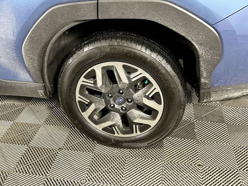 Certified 2025 Subaru Forester w/ Convenience Package #1 image 35