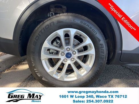 Used 2020 Ford Escape SE image 9