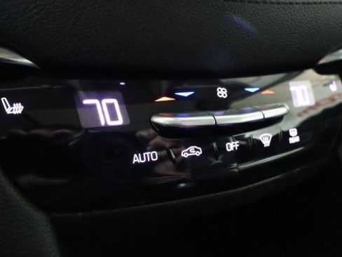 Used 2017 Cadillac XT5 Luxury w/ Driver Awareness Package image 19