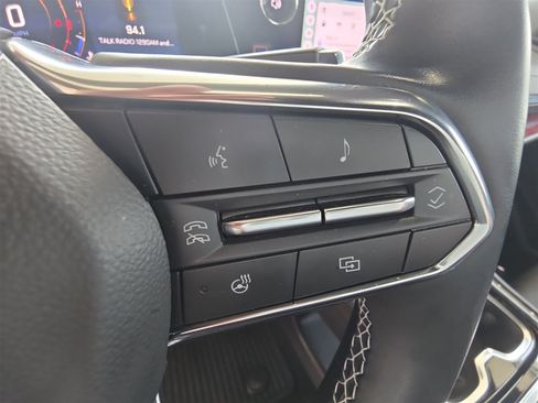 Used 2025 Chevrolet Traverse Z71 AWD/4WD image 34