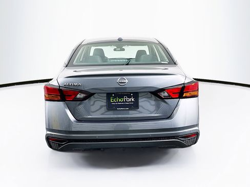 Used 2025 Nissan Altima 2.5 SV image 7