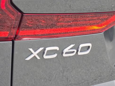 New 2026 Volvo XC60 B5 Plus w/ Protection Package Premier AWD/4WD image 11