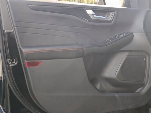 Used 2025 Ford Escape ST-Line image 15