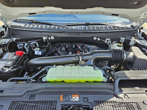 New 2025 Ford Expedition Active image 17