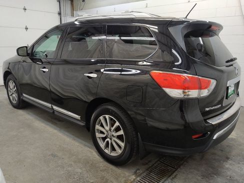 Used 2014 Nissan Pathfinder SL w/ SL Tech Package image 3