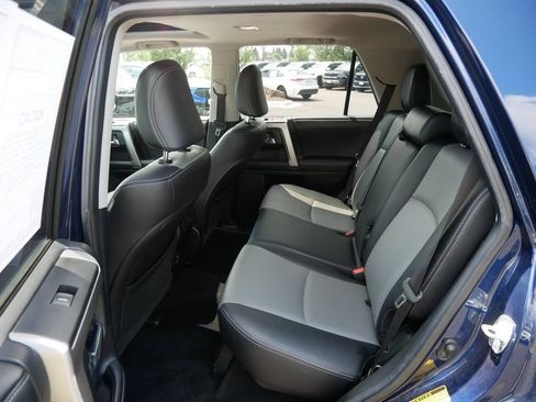 Used 2016 Toyota 4Runner SR5 Premium AWD/4WD image 12