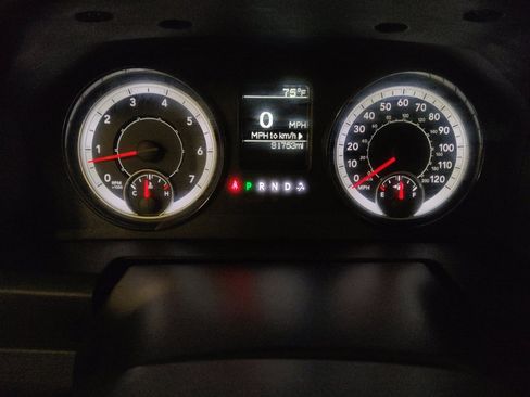 Used 2019 RAM 1500 Express AWD/4WD image 23