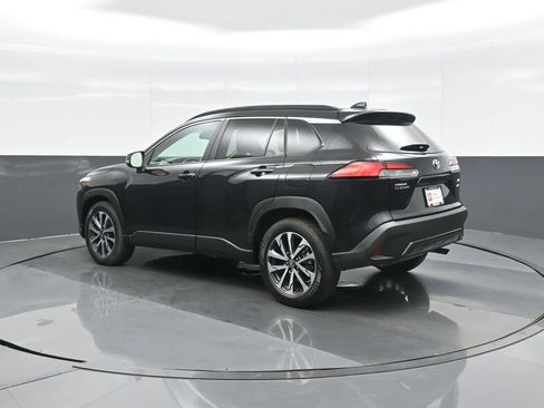 Certified 2025 Toyota Corolla Cross XLE AWD/4WD image 5