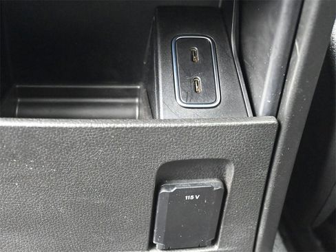 Used 2022 Mercedes-Benz GLE 350 4MATIC w/ Premium Package image 21