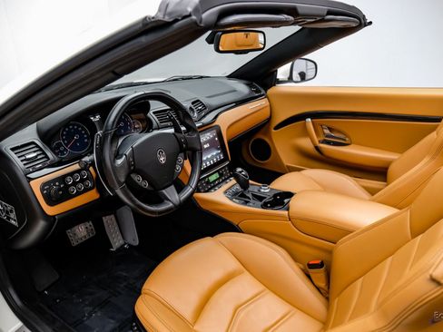 Used 2018 Maserati GranTurismo Sport image 41