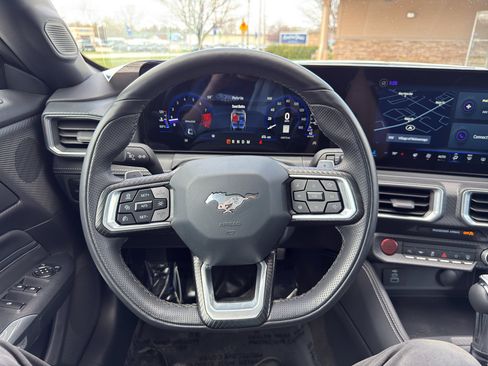 Used 2025 Ford Mustang GT Premium RWD image 18