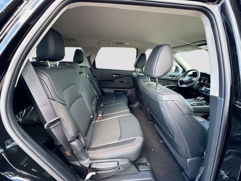 New 2026 Nissan Pathfinder SL w/ Cargo Package FWD image 18