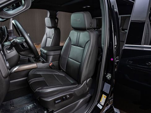 Used 2023 Chevrolet Silverado 3500 High Country w/ Z71 Off-Road Package image 29