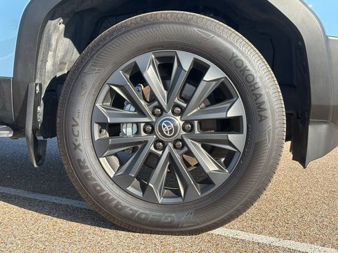 New 2025 Toyota Land Cruiser image 9