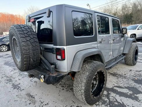 Used 2015 Jeep Wrangler Unlimited Sport image 8