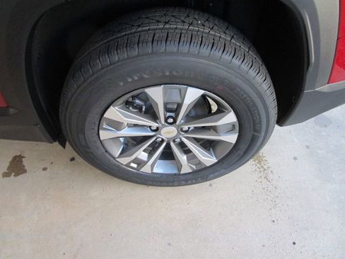 New 2026 Chevrolet Equinox LT w/ Convenience Package II image 9