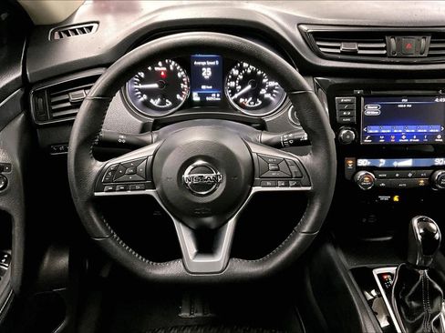 Used 2019 Nissan Rogue SV image 5