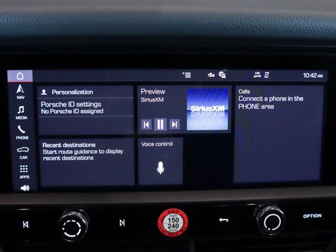 Used 2025 Porsche Macan image 21