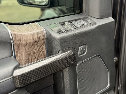 Used 2019 Ford F250 Lariat w/ Lariat Ultimate Package image 13