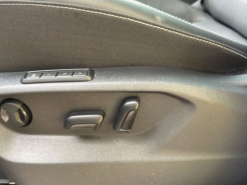 Used 2024 Volkswagen Atlas Cross Sport SEL image 15