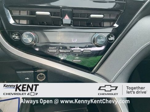 Used 2021 Toyota Camry XSE w/ Carpet Mat Package (TMS) image 29