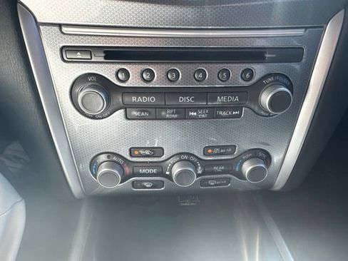 Used 2020 Nissan Pathfinder SL AWD/4WD image 19