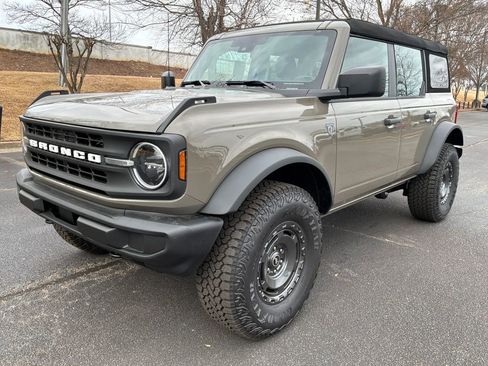 New 2025 Ford Bronco 4-Door w/ Sasquatch Package image 8