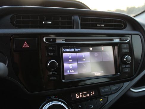 Used 2016 Toyota Prius C Two FWD image 16