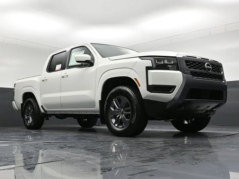 New 2026 Nissan Frontier SV w/ All-Weather Content Package AWD/4WD image 29