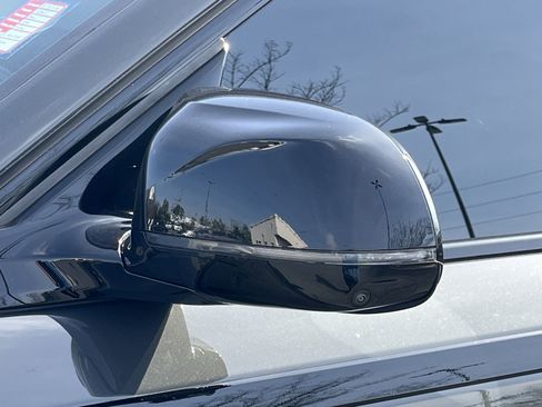 Used 2025 BMW XM image 38