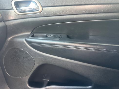 Used 2015 Jeep Grand Cherokee Laredo w/ Quick Order Package 23E image 29