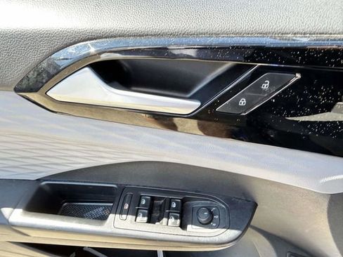 Used 2023 Volkswagen Taos S w/ Driver Assistance Package FWD image 14