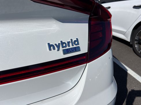 Used 2021 Hyundai Sonata Blue FWD image 4