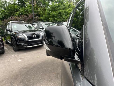 Used 2023 Nissan Armada SL w/ Midnight Edition Package AWD/4WD image 39